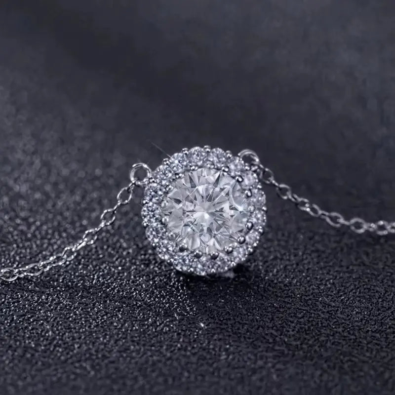 Colar Círculo de brilho em prata 925 com Zircônia