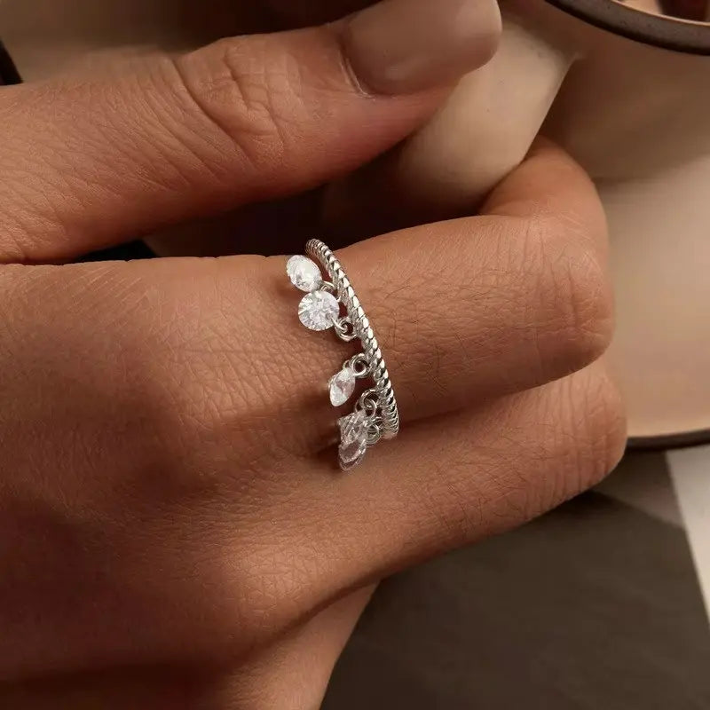 Anel Dangle Ajustável com Zircônia