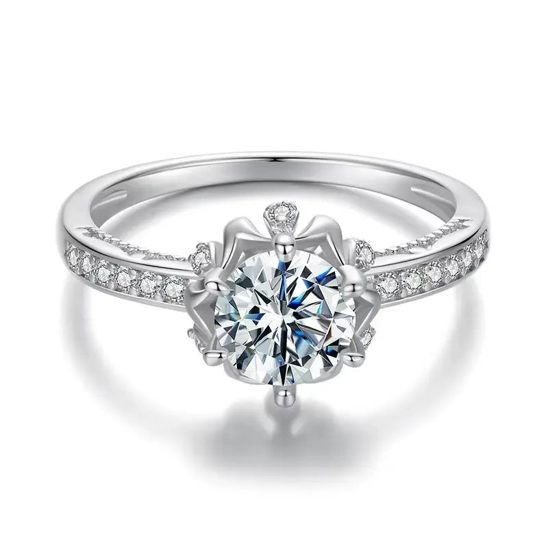 Anel Solitário Radiance banhado a Ouro Branco com Moissanite