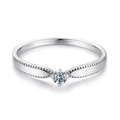 Anel Solitário Twist com Pedra de Moissanite