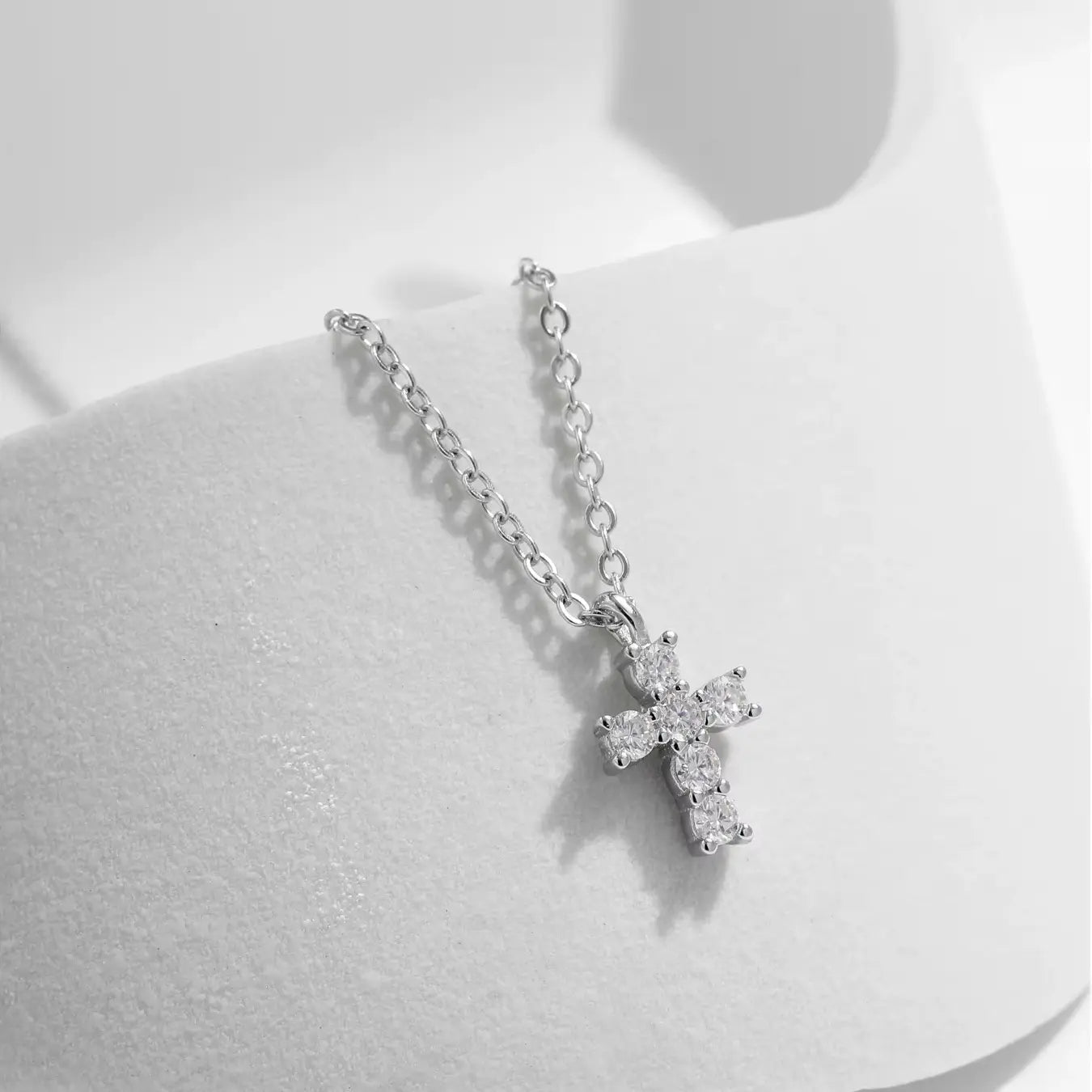 Colar Cruz de Moissanite em Prata 925