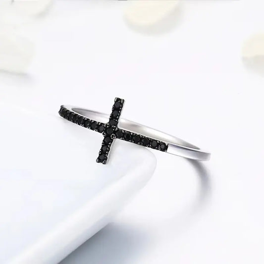 Anel Holy Cross com Zircônia