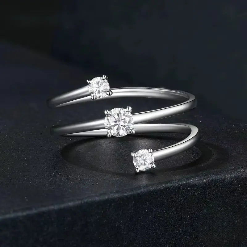 Anel Tríade Moissanite Banhado a Platina