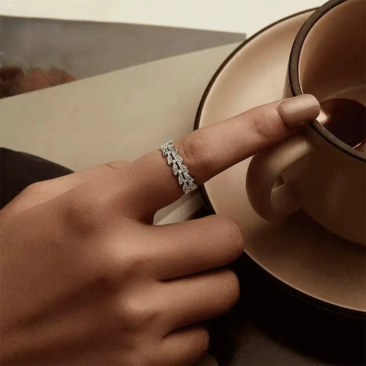 Anel Vita Gem com Zircônia banhado a Ouro Branco