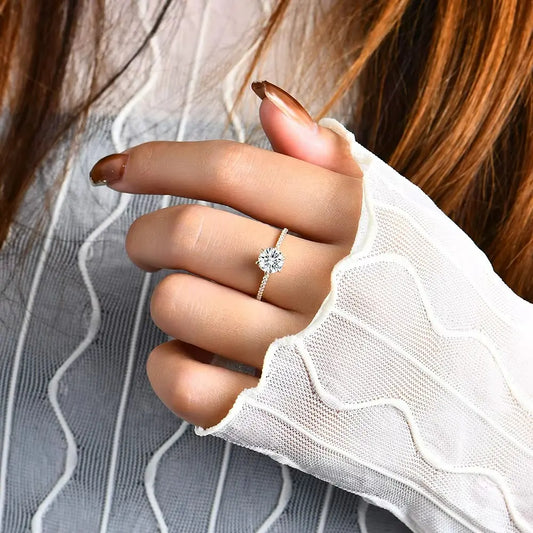 Anel Solitário Noivado com Moissanite Banhado a ouro Branco