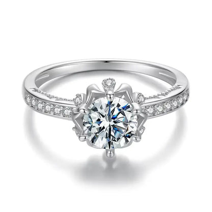 Anel Solitário Radiance banhado a Ouro Branco com Moissanite