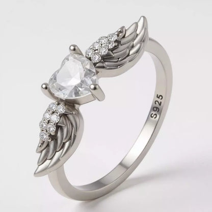 Anel Heart Wings em Prata 925 com Zircônia