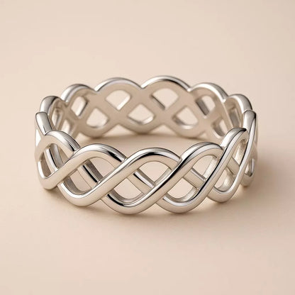Anel Infinity Twist em Prata 925