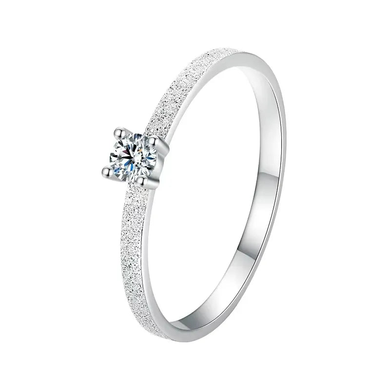 Anel Solitário Solis Gem com Pedra de Moissanite banhado a Ouro Branco
