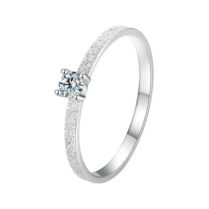 Anel Solitário Solis Gem com Pedra de Moissanite banhado a Ouro Branco