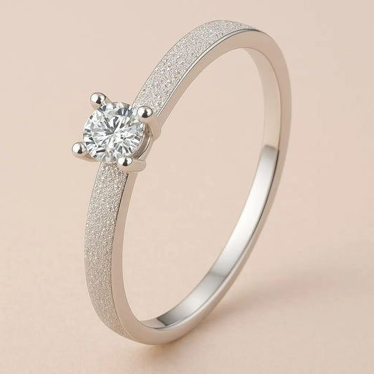 Anel Solitário Solis Gem com Pedra de Moissanite banhado a Ouro Branco